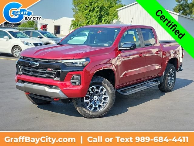 2026 Chevrolet Colorado Z71 in Radiant Red Tintcoat — front three-quarter view