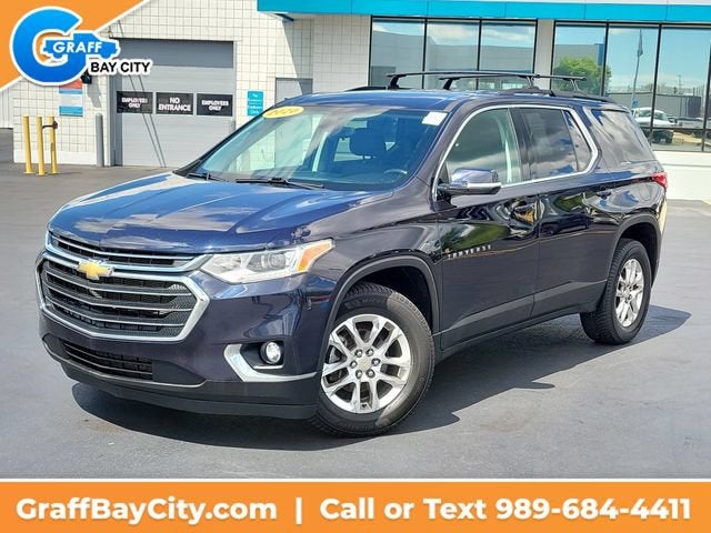 2020 Chevrolet Traverse LT Cloth in Midnight Blue Metallic — front three-quarter view