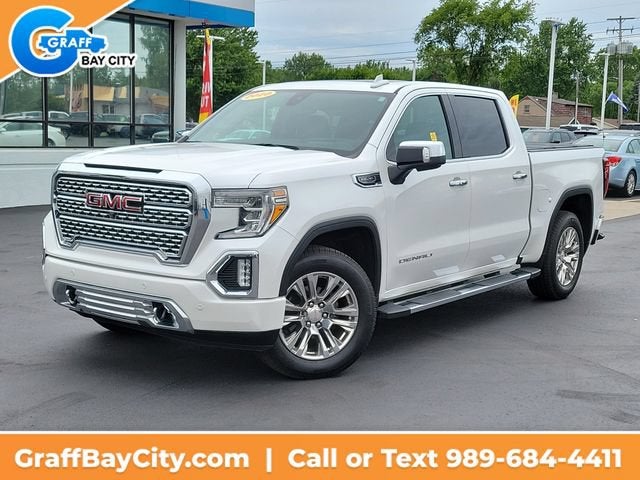 2020 GMC Sierra 1500 Denali in White Frost Tricoat — front three-quarter view